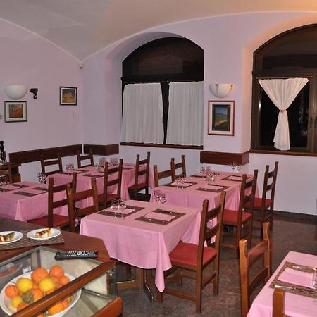 Albergo Ponte Vecchio チェルノッビオ エクステリア 写真