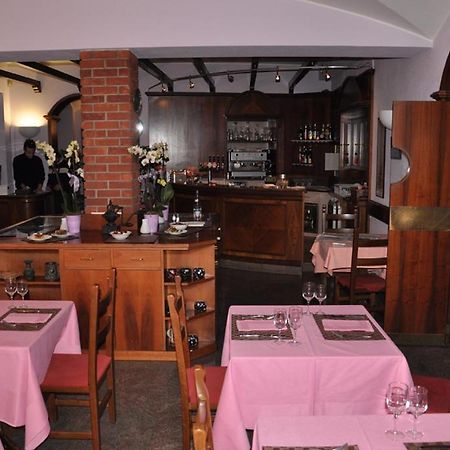 Albergo Ponte Vecchio チェルノッビオ エクステリア 写真