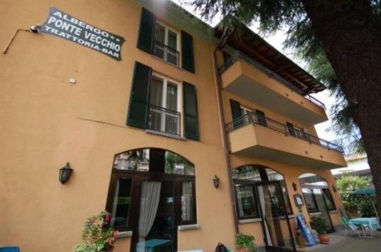 Albergo Ponte Vecchio チェルノッビオ エクステリア 写真